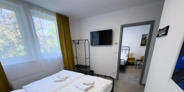 Nechýba TV s HDMI vstupom ani bezplatné pripojenie na Wi‑Fi.