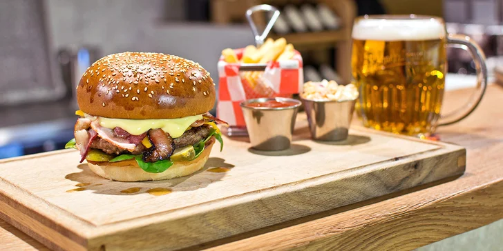 Po hře můžete doplnit sílu burgerem či sandwichem.