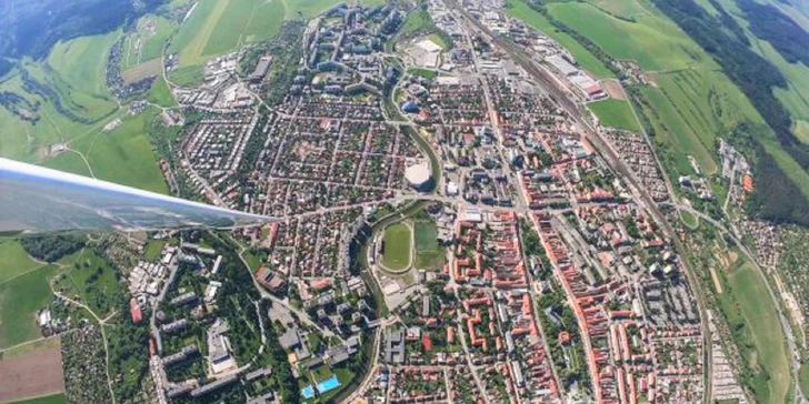 Preleťte ponad najväčšiu kostolnú vežu v strednej Európe v Spišskej Novej Vsi a spoznajte z vtáčej perspektívy historickú Levoču