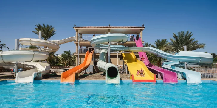 Hurghada vč. letenky: Hotel Desert Rose Resort***** s all inclusive, u pláže a s aquaparkem