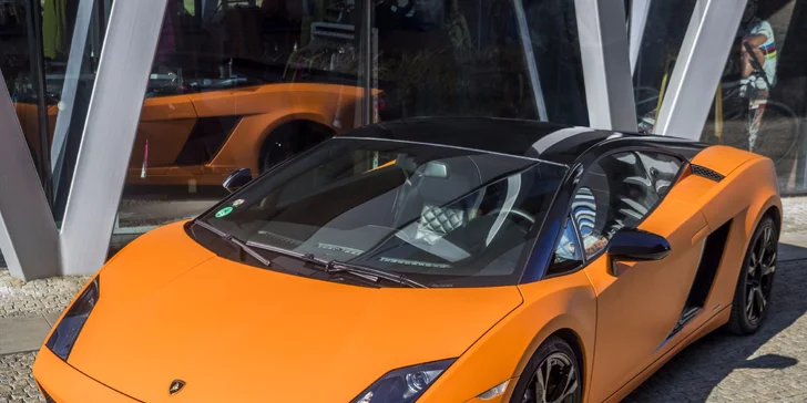 Pekelně rychlá jízda v legendárním Lamborghini Gallardo: 15–30 minut včetně paliva