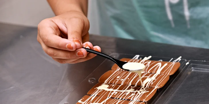 Ochutnáte různé druhy čokolády a uvidíte výrobu belgických pralinek.