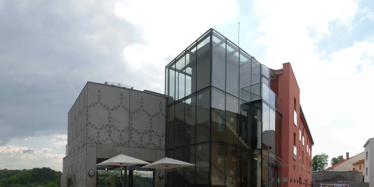 Letní pohoda na Náchodsku s wellness, snídaněmi a romantickou večeří