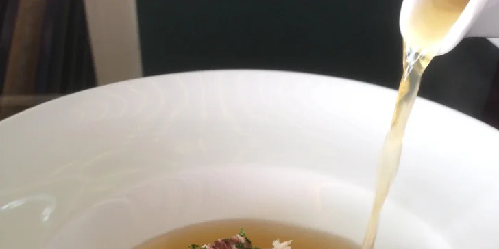 Ve dvou do restaurace Mezi Domky: Vytříbené 4chodové menu a sklenka vína