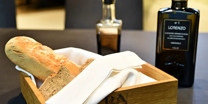 Výjimečný kulinářský zážitek: Degustační menu pro 2 podávané v rukavičkách
