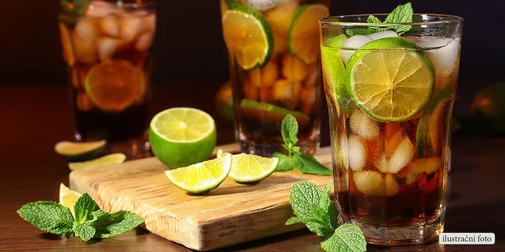 Pobavte se s přáteli: Maxi kyblík nebo dva drinky Cuba Libre v baru Výloha