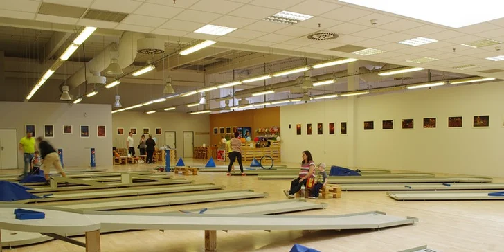 90minutový Indoor Minigolf v OC Futurum Brno