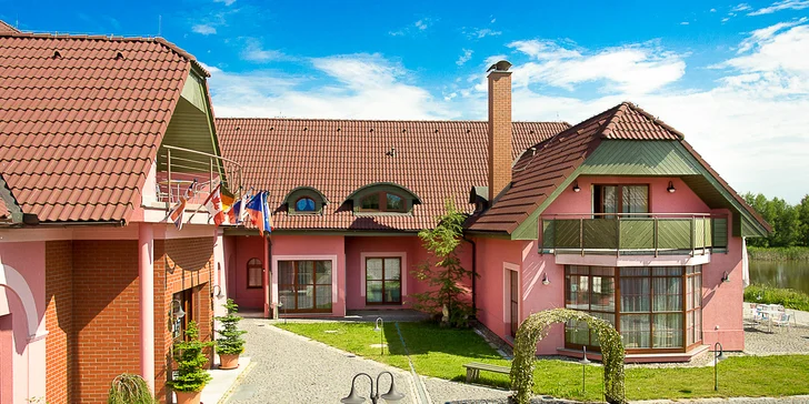 Pohodový pobyt v Jindřichově Hradci: polopenze, relax i bazén
