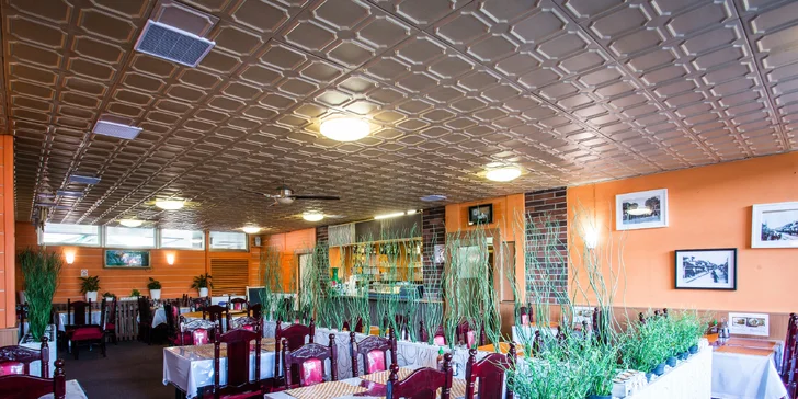 3chodové asijské menu s rybí pečínkou pro 2 osoby v Restauraci Via
