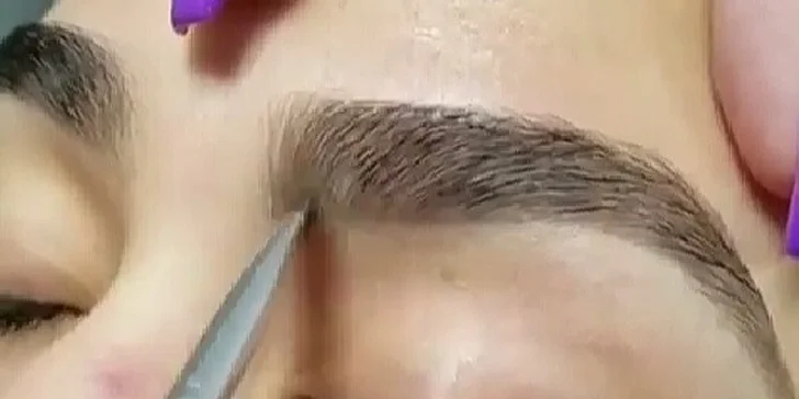 Perfektní úprava a barvení obočí