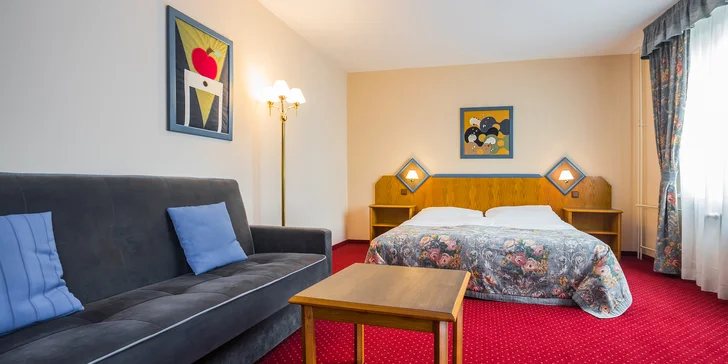 Dle volných kapacit hotelu se zabydlíte ve dvoulůžkovém pokoji Standard či Superior.