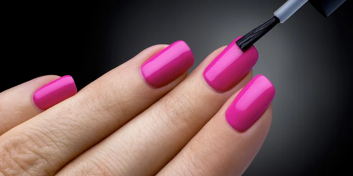 Manikúra a CND shellac