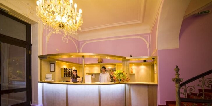 Hvězdný pobyt v Karlových Varech v hotelu na kolonádě vč. vstupu do lázní