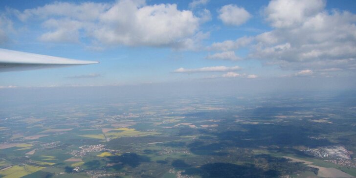 Vyhlídkový let motorovým kluzákem nad Lichnicí a nádrží Seč