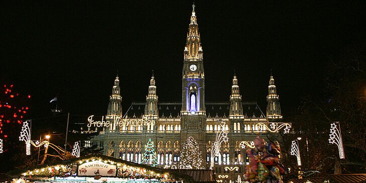 Nalaďte se vánočně na adventních trzích ve Vídni