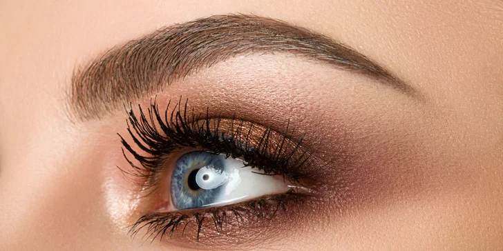 Perfektní vzhled: make-up obočí vláskovou technikou
