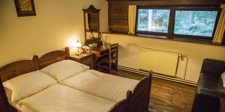 Pobyt se snídaněmi a menu pro 2 ve valašské kolibě s vyhlášenou restaurací