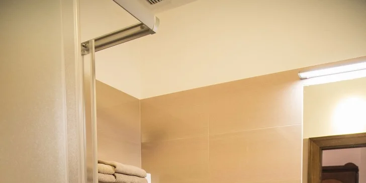 Pobyt se snídaněmi a menu pro 2 ve valašské kolibě s vyhlášenou restaurací