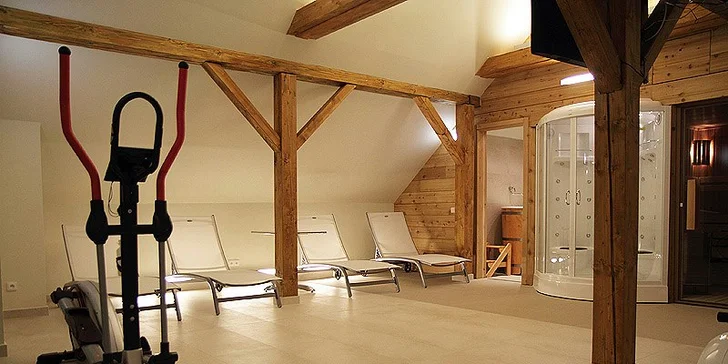 Romantická dovolená v Tvrzi Orlice**** vč. polopenze, wellness a prohlídky tvrze