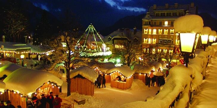 Pekelný průvod čertů a pohádkové vánoční trhy v Mariazell