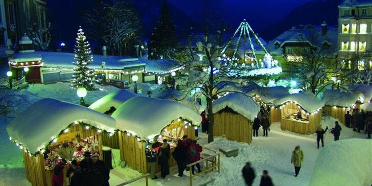 Pekelný průvod čertů a pohádkové vánoční trhy v Mariazell