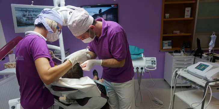 Profi zubní péče: Vysoce kvalitní implantát a případně i nasazení korunky