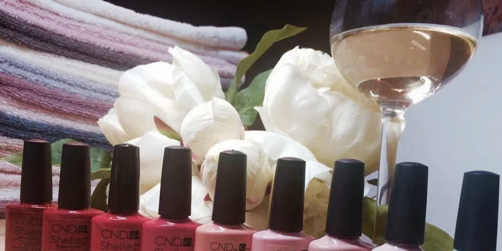 Manikúra s lakováním CND Shellac nebo Vinylux