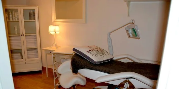 90minutový kosmetický relax včetně masáže i zábalu zad