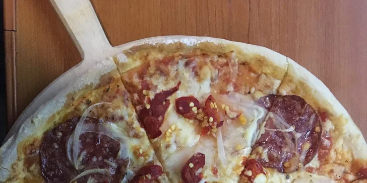 Pronájem bowlingové dráhy až pro 6 hráčů s možností pizzy