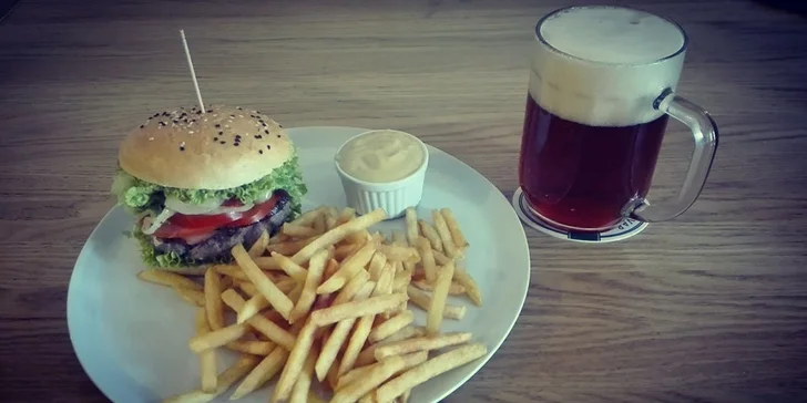 Pořádně nacpané burgery včetně přílohy pro jednoho či pro dva