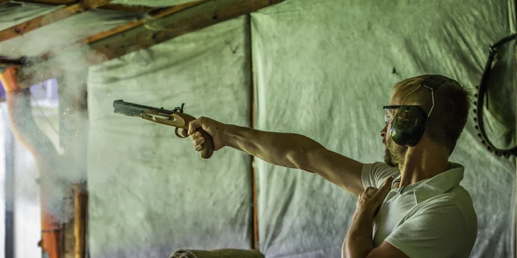 Otestujte svou mušku ve střeleckém závodě s historickou pistolí
