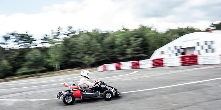 Den plný jízd, atrakcí a vůně benzínu v Motorlandu Bělá