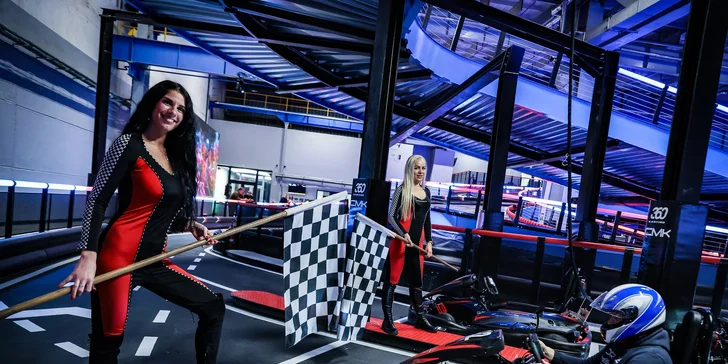 Můžete se taky těšit na SuperBoost, který vám dodá rychlost, a ultimátní blesk, který zpomalí úplně všechny závodníky.