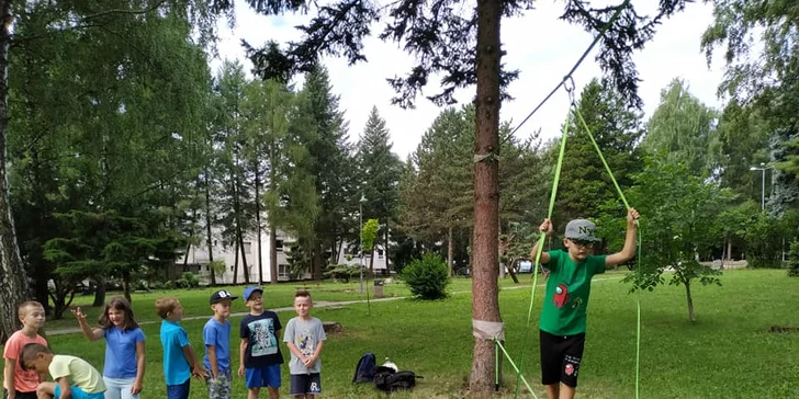 S horným pomocným lanom.
