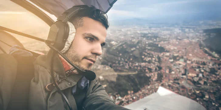 Vyhlídkový let motorovým kluzákem nad Lichnicí a nádrží Seč