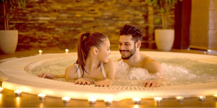 Dokonalá soukromá relaxace pro dva: 90 minut whirlpoolu a sauny