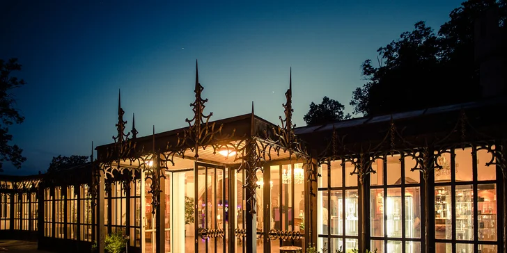 Romantika v Hluboké nad Vltavou: 4* zámecký hotel, wellness i večeře