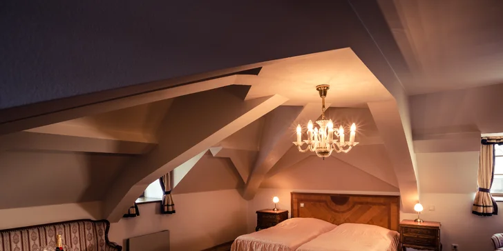 Romantika v Hluboké nad Vltavou: 4* zámecký hotel, wellness i večeře