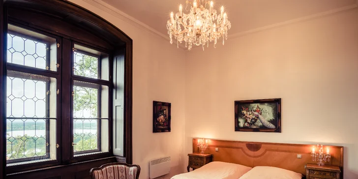 Romantika v Hluboké nad Vltavou: 4* zámecký hotel, wellness i večeře