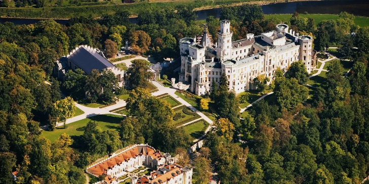 Romantika v Hluboké nad Vltavou: 4* zámecký hotel, luxusní wellness i večeře