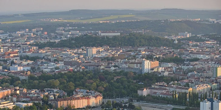 25 minut vyhlídkového letu v Cessně 172 nad centrem Brna a přehradou