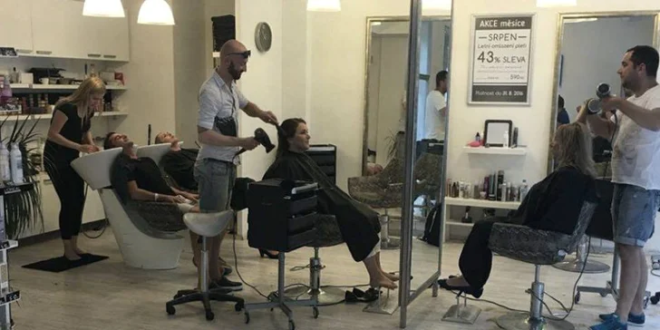 Šmrncovní dámský střih s barvou či melírem z exkluzivního salonu Bello