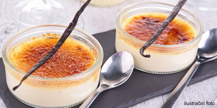 Francouzské dostaveníčko pro dva: crème brûlée a horký nápoj podle výběru