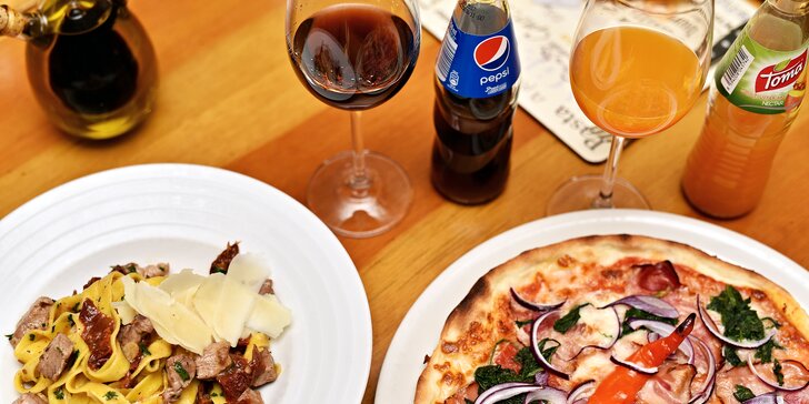 Itálie na Staroměstském náměstí: libovolná pizza nebo těstoviny a nápoj