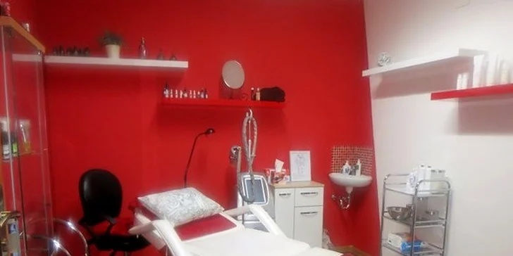 70minutová kosmetická relaxace: regenerační nebo čistící péče
