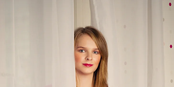 Přátelské focení v ateliéru - na výběr 5 nebo 10 upravených fotografií