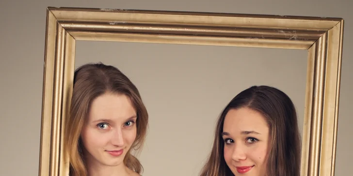 Přátelské focení v ateliéru - na výběr 5 nebo 10 upravených fotografií