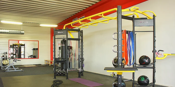 Zacvičte si zkusmo: Časově neomezená návštěva Fitness Mania Gym