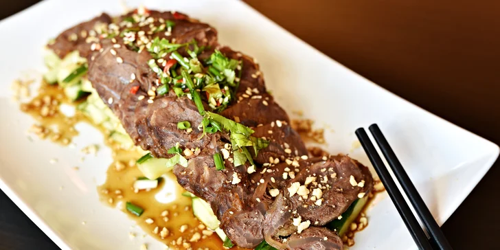 Bohaté tříchodové menu v čínské restauraci Mr. Bao pro 2 labužníky