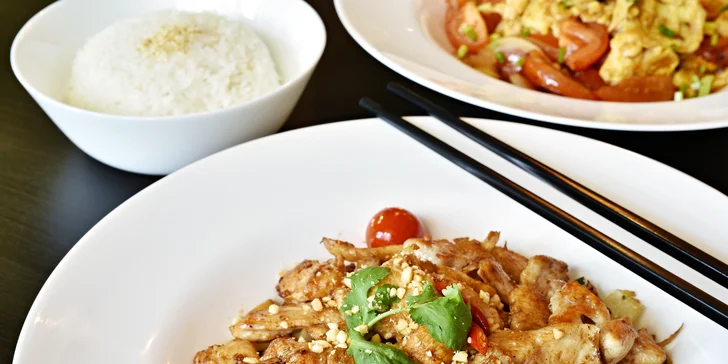 Bohaté tříchodové menu v čínské restauraci Mr. Bao pro 2 labužníky